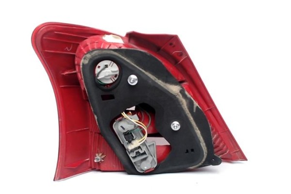 Recambio de piloto trasero derecho para toyota yaris (ksp9/scp9/nlp9) 1.4 d-4d referencia OEM IAM 815510D110 2242268 8155152550 