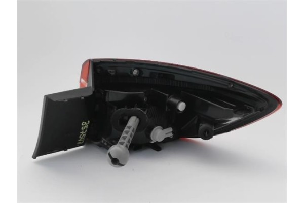 Recambio de piloto trasero izquierdo para renault clio v 1.0 business referencia OEM IAM 265551035R 17833F 