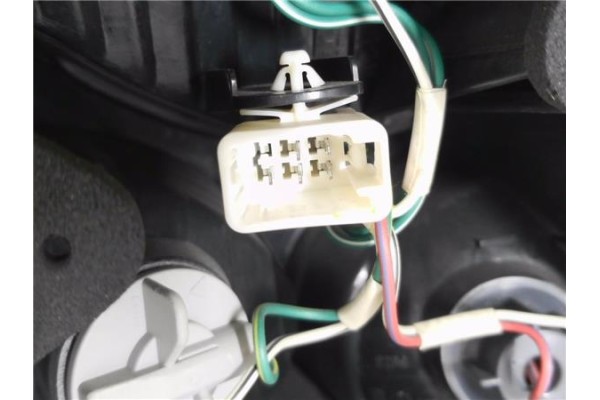 Recambio de piloto trasero derecho para toyota corolla (e11) 1.6 (ae111_) referencia OEM IAM 815501E070  