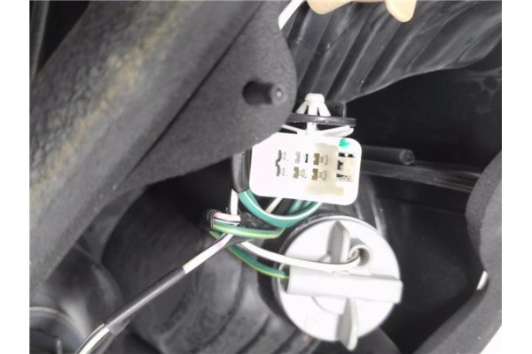 Recambio de piloto trasero izquierdo para toyota corolla (e11) 1.6 (ae111_) referencia OEM IAM E139162  