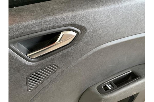 Recambio de puerta trasero derecha para renault clio v 1.0 business referencia OEM IAM 821005029R  