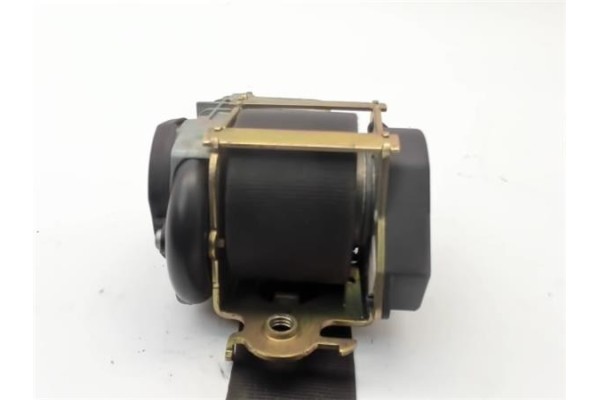 Recambio de cinturon seguridad delantero derecho para peugeot 207 1.6 hdi referencia OEM IAM 6190121  