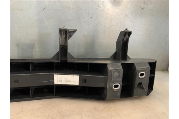 Recambio de refuerzo paragolpes trasero para renault clio v 1.0 business referencia OEM IAM 756108804R  