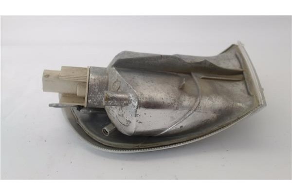 Recambio de intermitente delantero dcho para volvo s40 berlina 2.0 referencia OEM IAM 30854654  