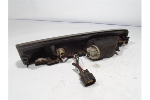 Recambio de intermitente delantero izquierdo para mazda 323 berlina (bg) 1.9 gle referencia OEM IAM 2106311  