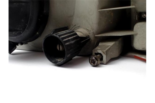 Recambio de faro delantero dcho para seat marbella 0.8 ce referencia OEM IAM SE028930008D  