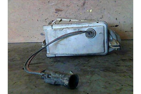 Recambio de faro antiniebla para chrysler voyager gs 2.5 td referencia OEM IAM 4676538  