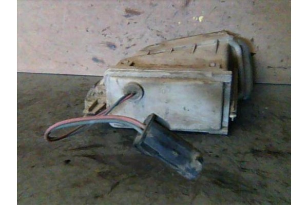 Recambio de faro antiniebla para chrysler voyager gs 2.5 td referencia OEM IAM 4676539  