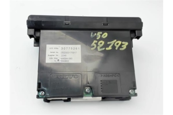 Recambio de pantalla navegador para volvo v50 familiar 2.0 d referencia OEM IAM 30775261  