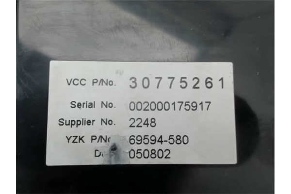 Recambio de pantalla navegador para volvo v50 familiar 2.0 d referencia OEM IAM 30775261  