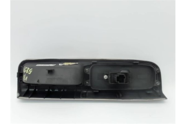 Recambio de mando elevalunas delantero derecho para volvo v50 familiar 2.0 d referencia OEM IAM 8663815  