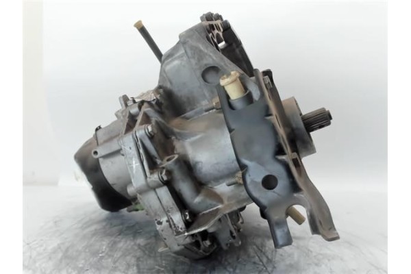Recambio de caja cambios manual para renault clio i fase iii 1.8 initiale paris referencia OEM IAM JB3046  
