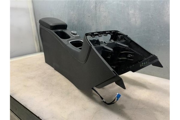 Recambio de embellecedor consola central para mercedes-benz clase b (bm 246) 1.8 b 200 cdi (246.201) referencia OEM IAM A2466803