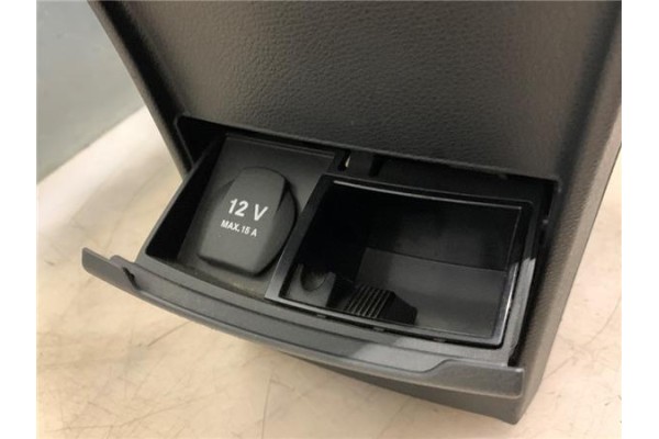 Recambio de embellecedor consola central para mercedes-benz clase b (bm 246) 1.8 b 200 cdi (246.201) referencia OEM IAM A2466803