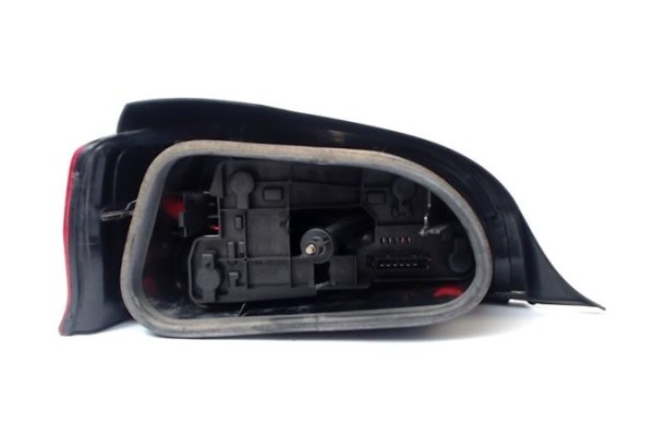 Recambio de piloto trasero derecho para citroen saxo 1.5 d sx referencia OEM IAM 9636331780 89003434 