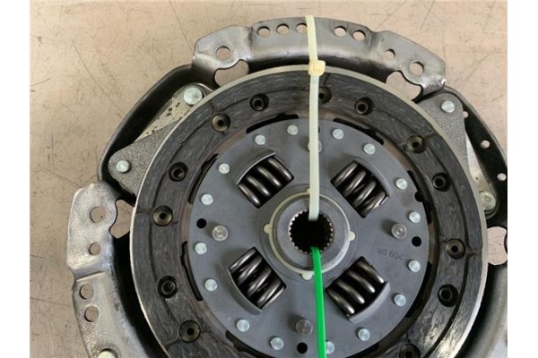 Recambio de disco embrague para nissan micra (k12e) 1.2 16v referencia OEM IAM 30300CR12B  