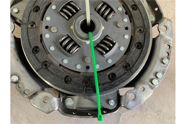 Recambio de disco embrague para nissan micra (k12e) 1.2 16v referencia OEM IAM 30300CR12B  