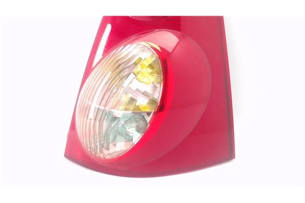 Recambio de piloto trasero derecho para peugeot 107 1.0 básico referencia OEM IAM 6351X6  