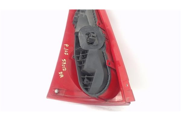 Recambio de piloto trasero derecho para peugeot 107 1.0 básico referencia OEM IAM 6351X6  