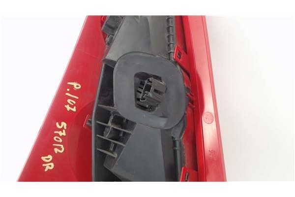 Recambio de piloto trasero derecho para peugeot 107 1.0 básico referencia OEM IAM 6351X6  