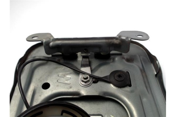 Recambio de tapa exterior combustible para subaru legacy iii ranchera familiar (be, bh) 2.5 referencia OEM IAM 57601AE010  