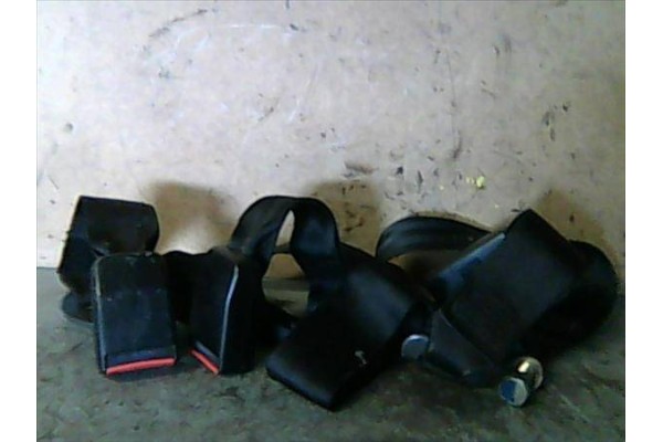 Recambio de juego cinturones trasero para citroen saxo 1.5 d referencia OEM IAM 8973GH 8972EA 