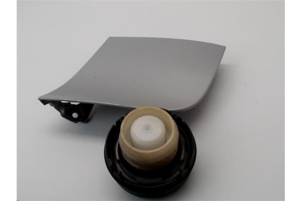 Recambio de tapa exterior combustible para peugeot 107 1.0 básico referencia OEM IAM 1517C9  