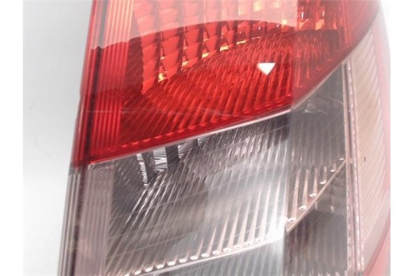 Recambio de piloto trasero derecho para renault scenic ii (jm) referencia OEM IAM 8200127702E 2SK00865912 