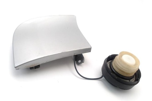 Recambio de tapa exterior combustible para peugeot 107 1.0 básico referencia OEM IAM 1517C9  