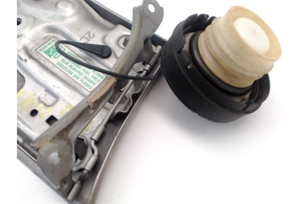 Recambio de tapa exterior combustible para peugeot 107 1.0 básico referencia OEM IAM 1517C9  