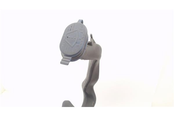 Recambio de deposito limpiaparabrisas para mercedes-benz clase b (bm 246) 1.8 b 200 cdi (246.201) referencia OEM IAM A2468690120