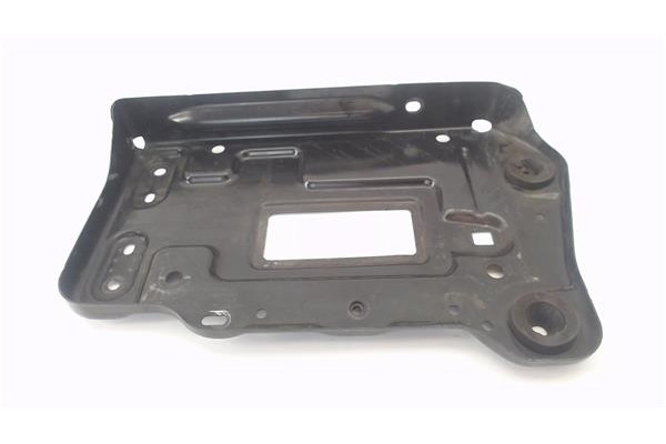 Recambio de soporte bateria para mercedes-benz clase b (bm 246) 1.8 b 200 cdi (246.201) referencia OEM IAM A2466200018  