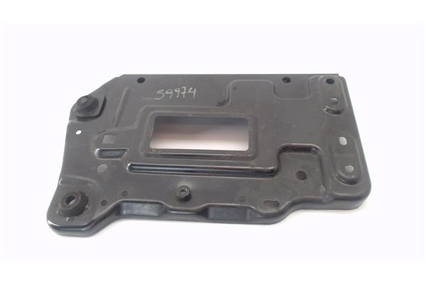 Recambio de soporte bateria para mercedes-benz clase b (bm 246) 1.8 b 200 cdi (246.201) referencia OEM IAM A2466200018  