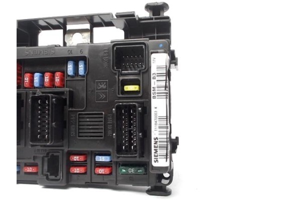 Recambio de caja fusibles/rele para citroen c3 1.1 i referencia OEM IAM 9650618480 T118470003K 