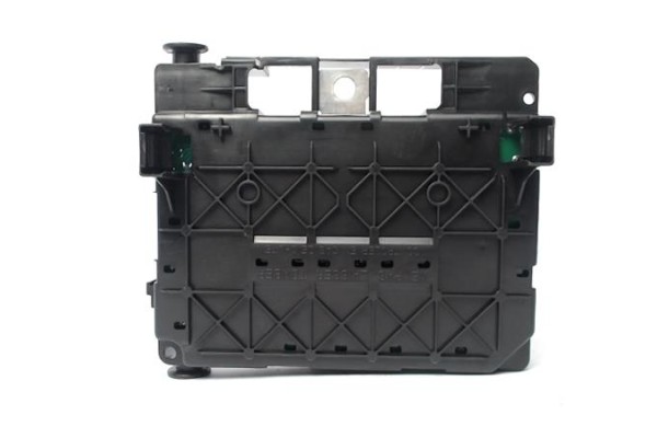 Recambio de caja fusibles/rele para citroen c3 1.1 i referencia OEM IAM 9650618480 T118470003K 