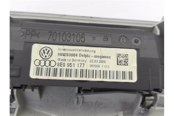 Recambio de luz delantero central techo para seat exeo st (3r5) 2.0 reference referencia OEM IAM 8E0947135D 8E0951177 