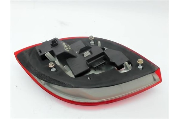 Recambio de piloto trasero derecho para ford ka (ccq) 1.3 i referencia OEM IAM 97KG13N004  