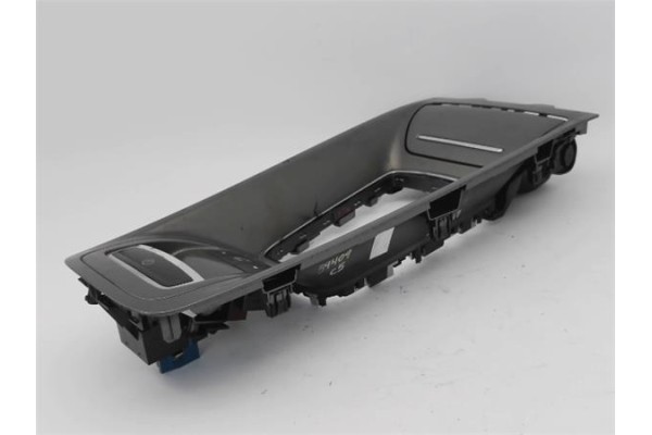 Recambio de consola para citroen c5 berlina 2.0 audace referencia OEM IAM 81230142 7589ZF 