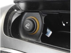 Recambio de consola para citroen c5 berlina 2.0 audace referencia OEM IAM 81230142 7589ZF 