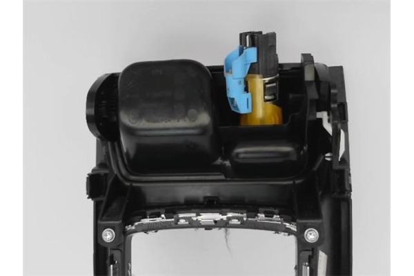 Recambio de consola para citroen c5 berlina 2.0 audace referencia OEM IAM 81230142 7589ZF 