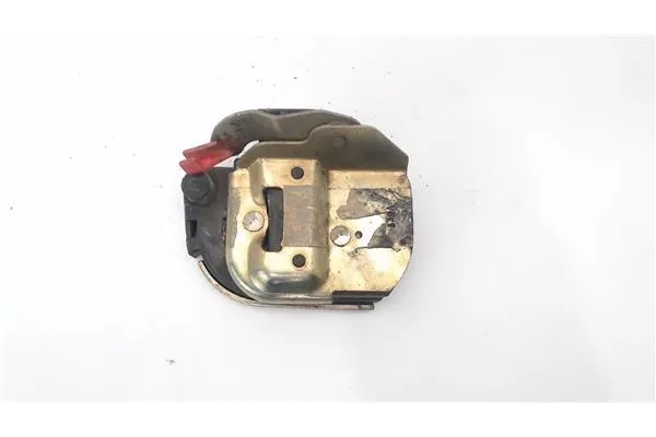 Recambio de cierre electromagnetico trasero derecho para chrysler voyager gs 2.5 td referencia OEM IAM 4717500 VOYAGER 