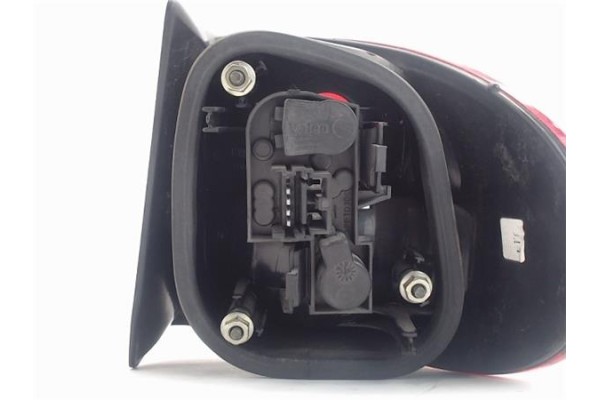 Recambio de piloto trasero izquierdo para renault megane i classic (la0) referencia OEM IAM   