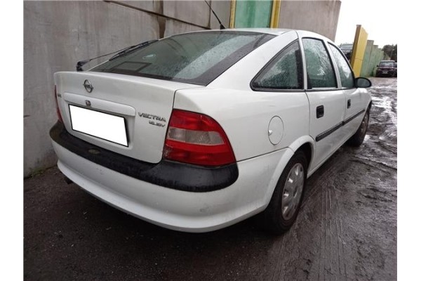 opel vectra b berlina del año 1997