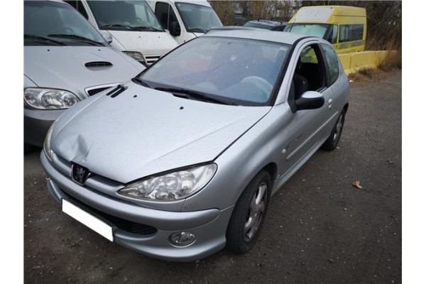 peugeot 206 berlina del año 2004