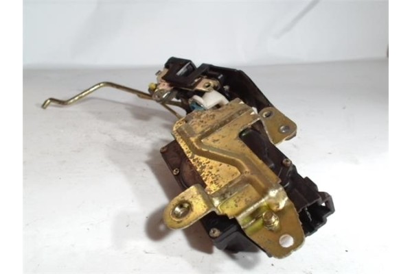 Recambio de cierre electromagnetico delantero derecho para hyundai galloper santamo 2.0 referencia OEM IAM 81320M2000  