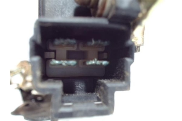 Recambio de cierre electromagnetico delantero derecho para hyundai galloper santamo 2.0 referencia OEM IAM 81320M2000  