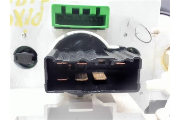 Recambio de mandos calefaccion / a.a. para nissan pixo (uao) 1.0 visia referencia OEM IAM 275114A00K  