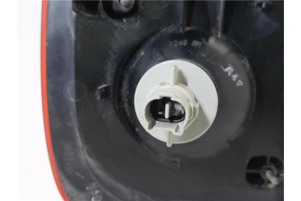 Recambio de piloto trasero derecho para land rover freelander (ln) 2.0 di referencia OEM IAM XFB500  