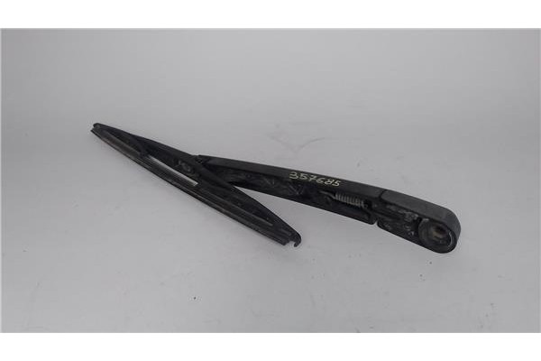 Recambio de brazo limpiaparabrisas trasero para mazda 5 2.0 referencia OEM IAM C23567421A  