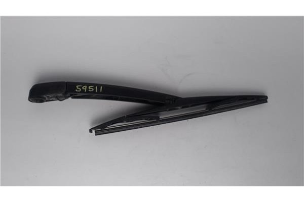 Recambio de brazo limpiaparabrisas trasero para mazda 5 2.0 referencia OEM IAM C23567421A  